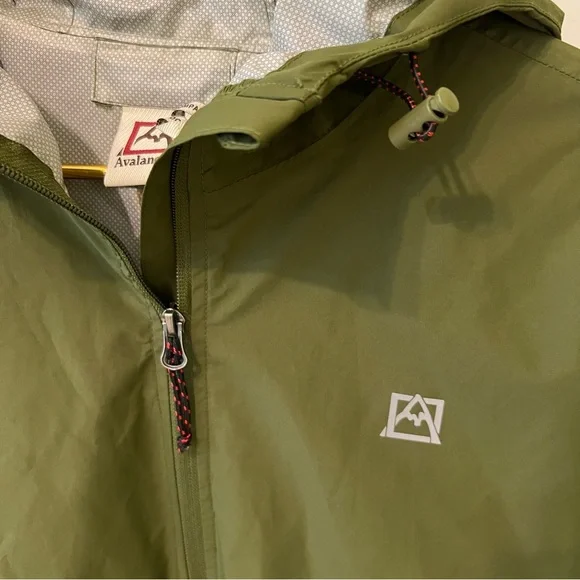 Avalanche Full Zip Lightweight Hooded Jacket Hiking Windbreaker Size Medium - Picture 2 of 10